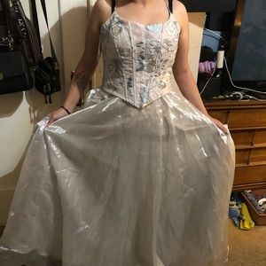Wedding/quinceañera dress